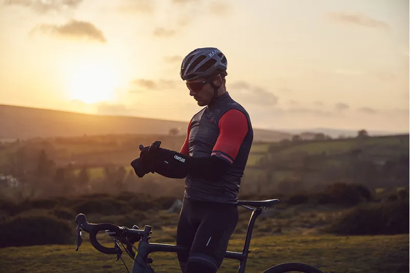 Chapeau Club Roundel Road Cycling Gilet Flint Grey-3